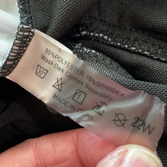 Women’s Asymmetrical Plus Size 22W Black/White Semi Sheer Swim Tankini Top Swim - Picture 3 of 3